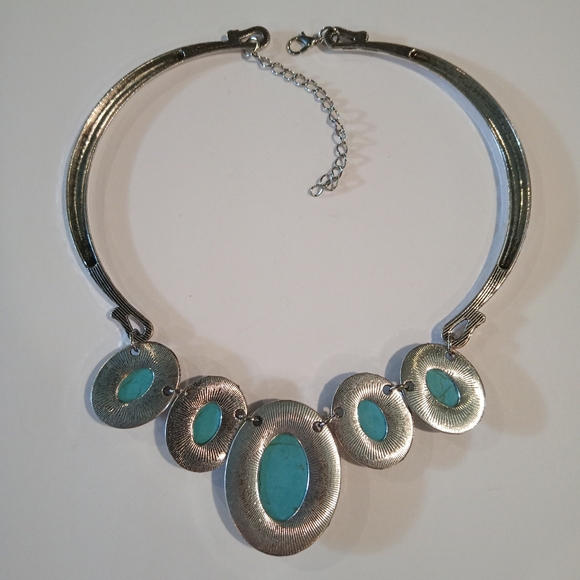 Beautiful Faux Turquoise Cabachon w Silver Choker Bib Statement Piece Necklace - Picture 2 of 8